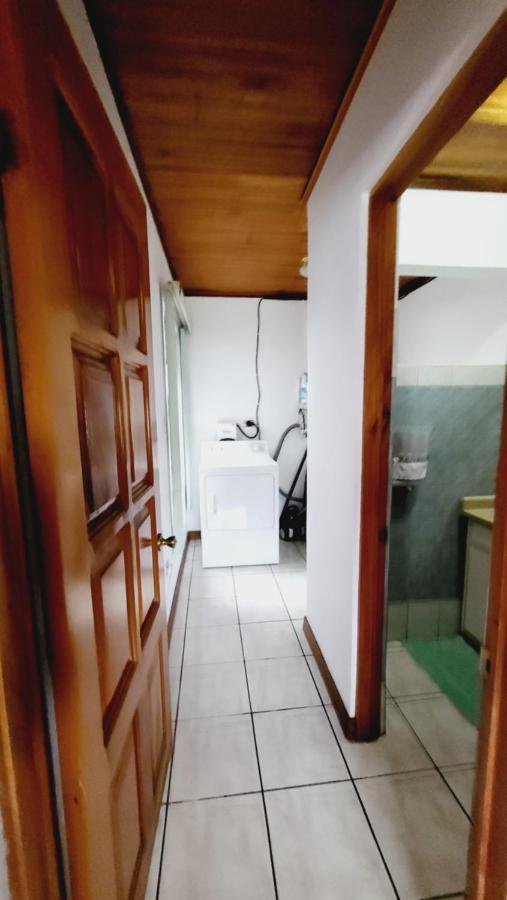 Don Carlos Place Upper Unit Alajuela ภายนอก รูปภาพ