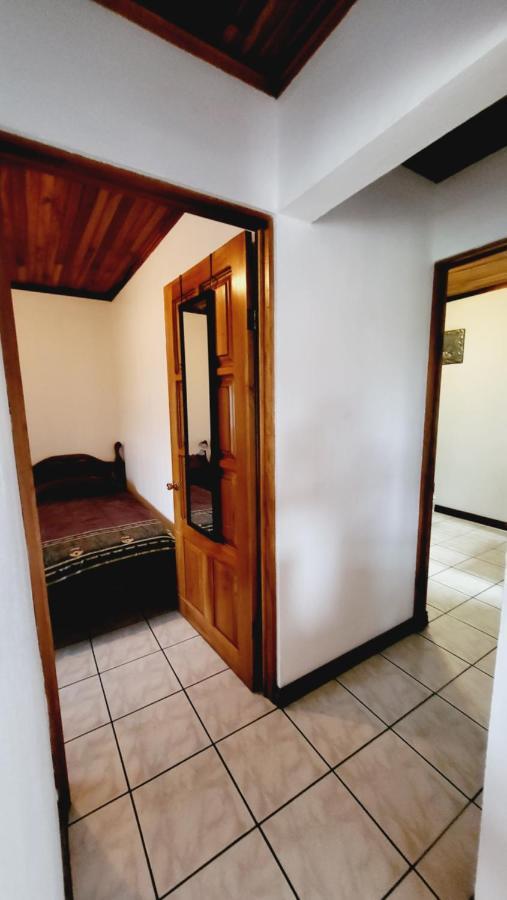 Don Carlos Place Upper Unit Alajuela ภายนอก รูปภาพ