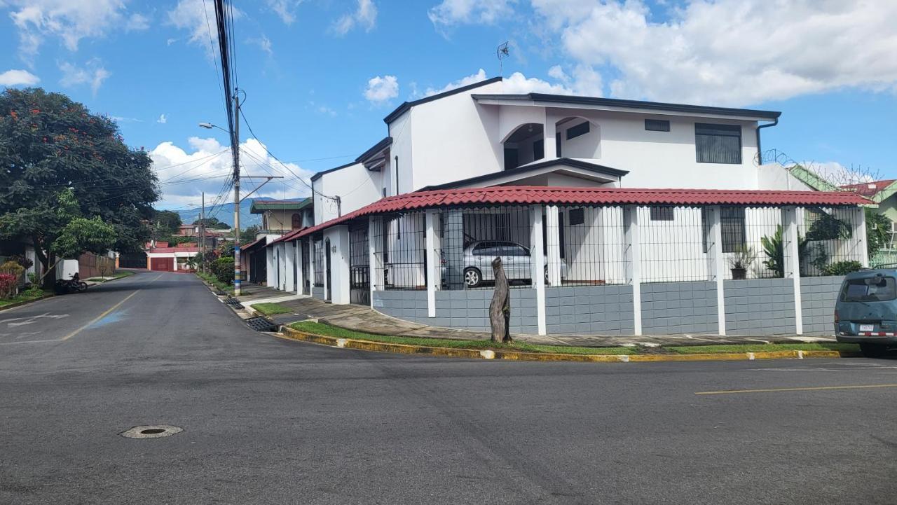 Don Carlos Place Upper Unit Alajuela ภายนอก รูปภาพ