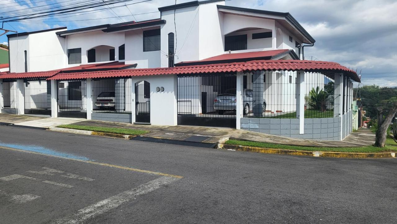 Don Carlos Place Upper Unit Alajuela ภายนอก รูปภาพ