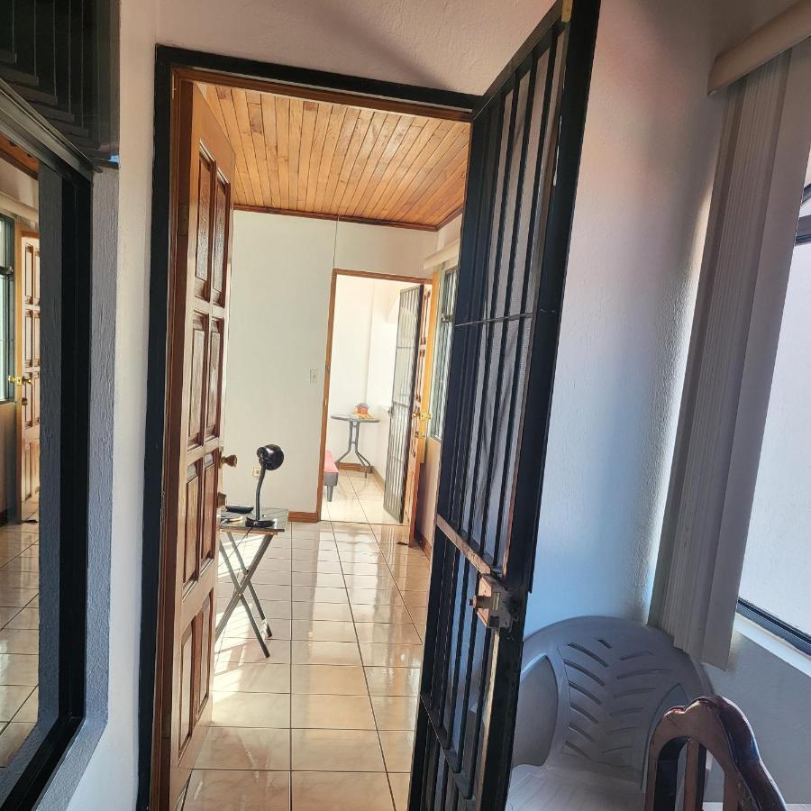 Don Carlos Place Upper Unit Alajuela ภายนอก รูปภาพ