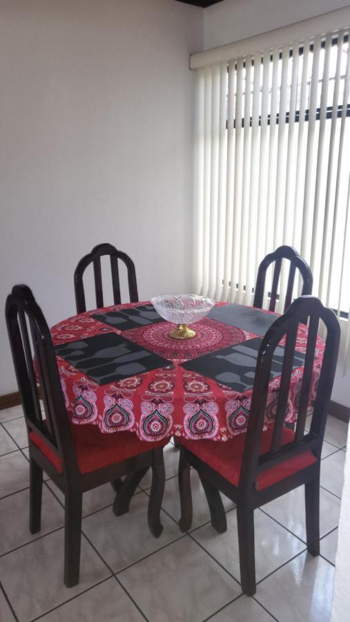 Don Carlos Place Upper Unit Alajuela ภายนอก รูปภาพ