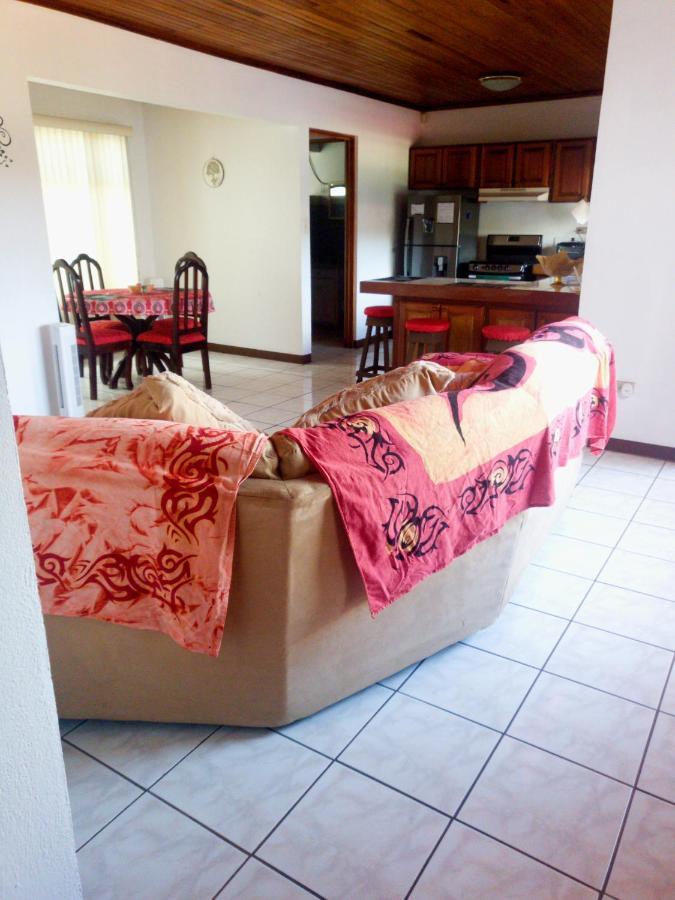 Don Carlos Place Upper Unit Alajuela ภายนอก รูปภาพ