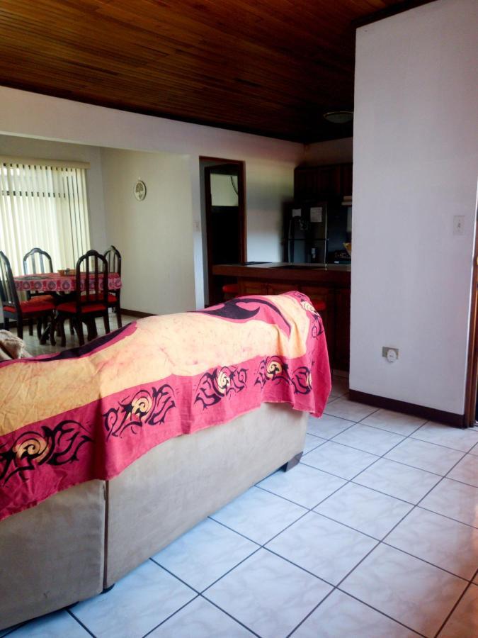 Don Carlos Place Upper Unit Alajuela ภายนอก รูปภาพ