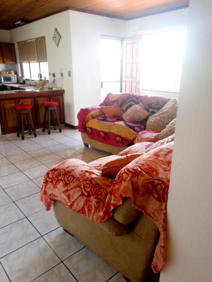 Don Carlos Place Upper Unit Alajuela ภายนอก รูปภาพ